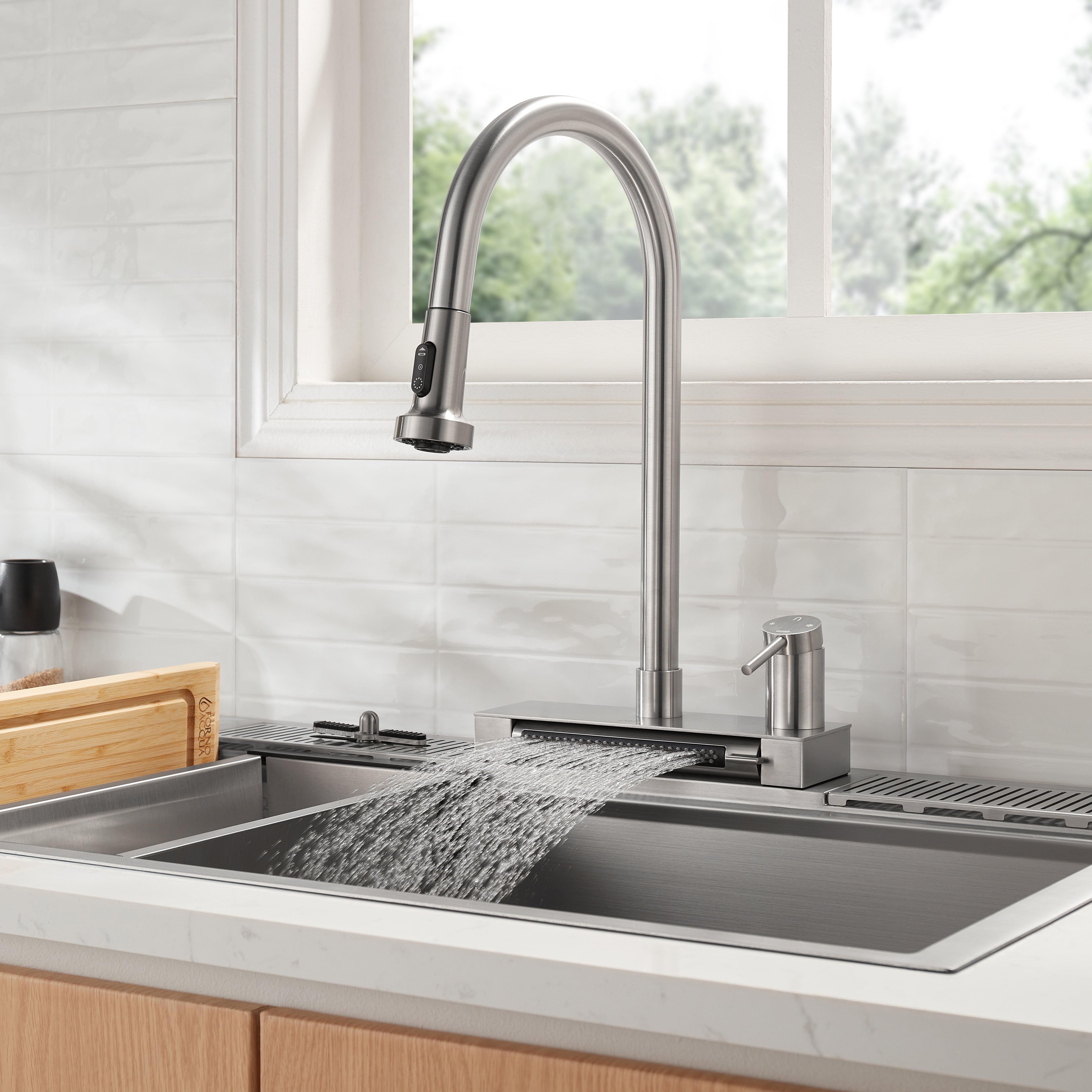 FORNO ACQUA 4 Function Waterfall Pull-Down Kitchen Faucet