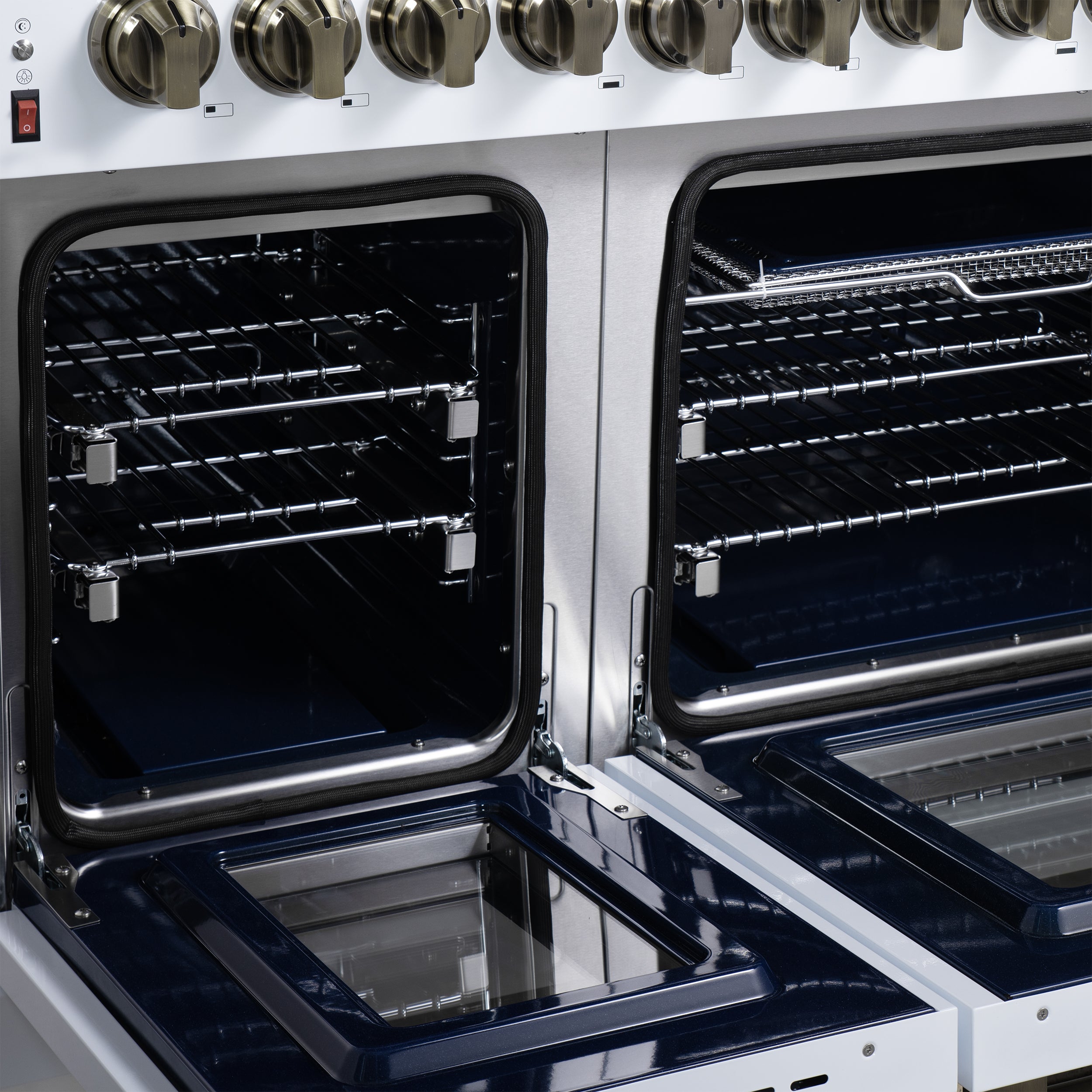 Forno Massimo 48 in. 6.58 cu. ft. 8-Burner White Dual Fuel Range with Antique Brass Accents | FFSGS6125-48WHT