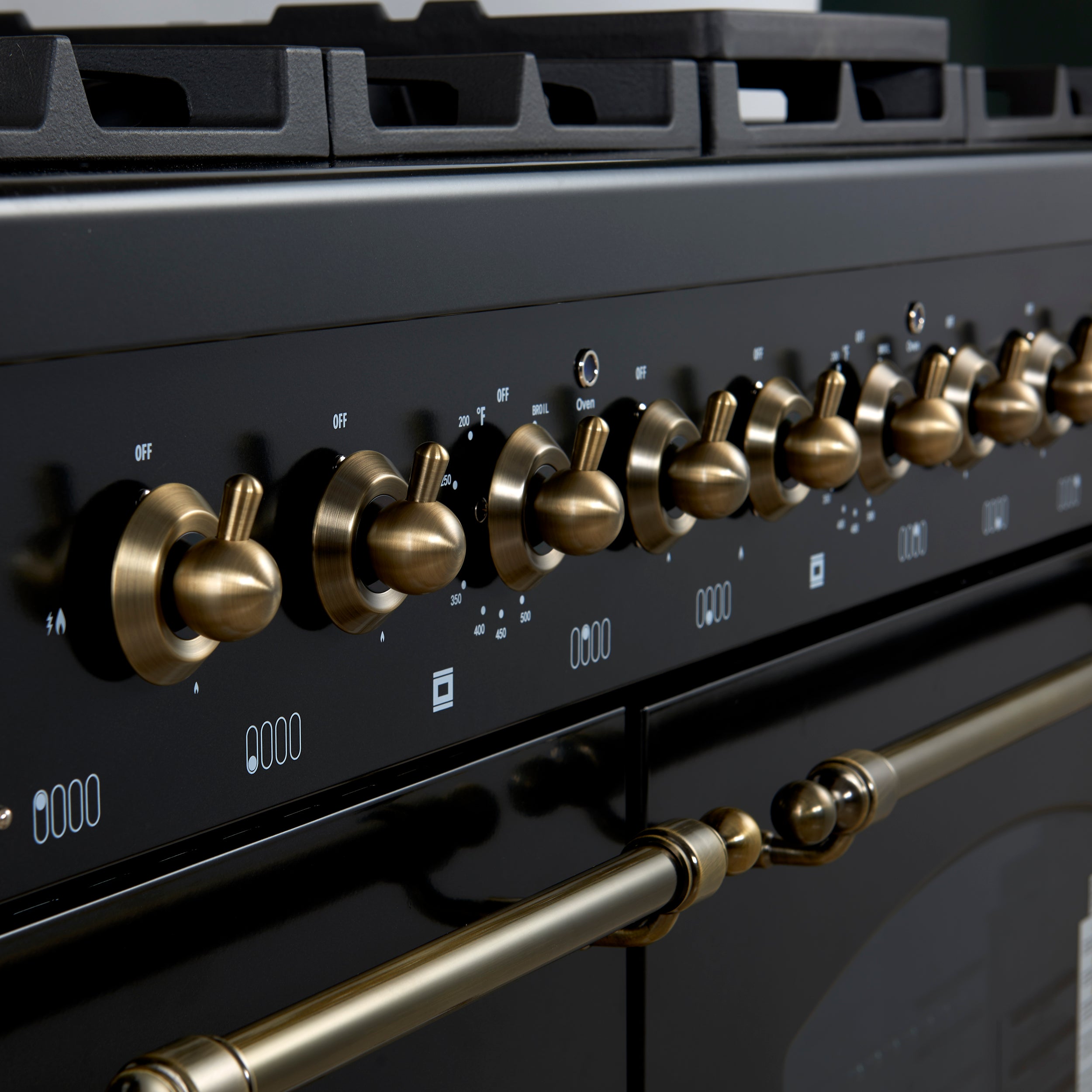 Forno Antico 48 in. 8-Burner black Dual Fuel Range With Antique Brass Accents and Griddle 5.5 cu. ft | FFSGS6113-48BLK