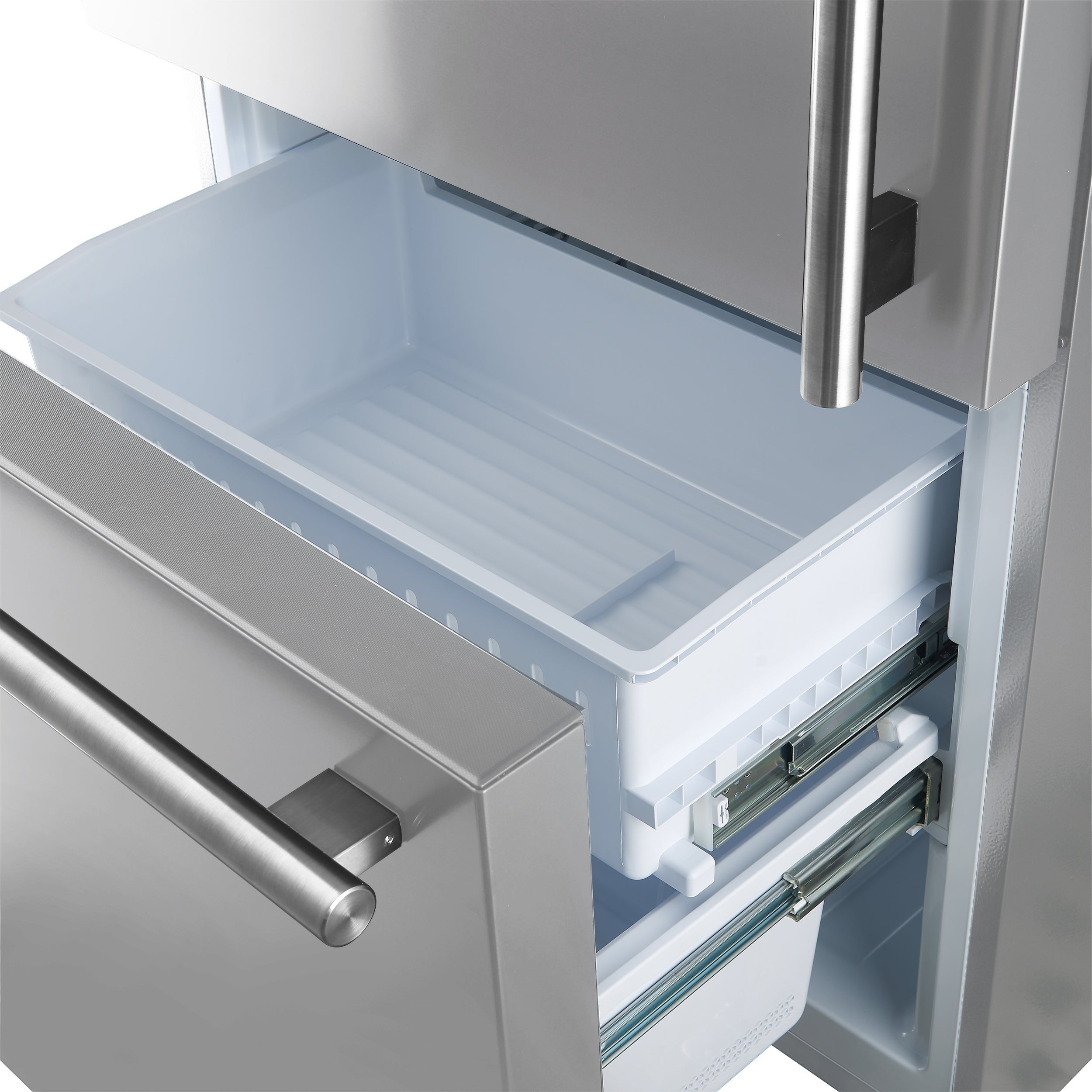 Forno Espresso Milano 31 in. 17.2 cu.ft. Stainless Steel Left Swing Refrigerator with Bottom Freezer and Ice Maker | FFFFD1786-31S